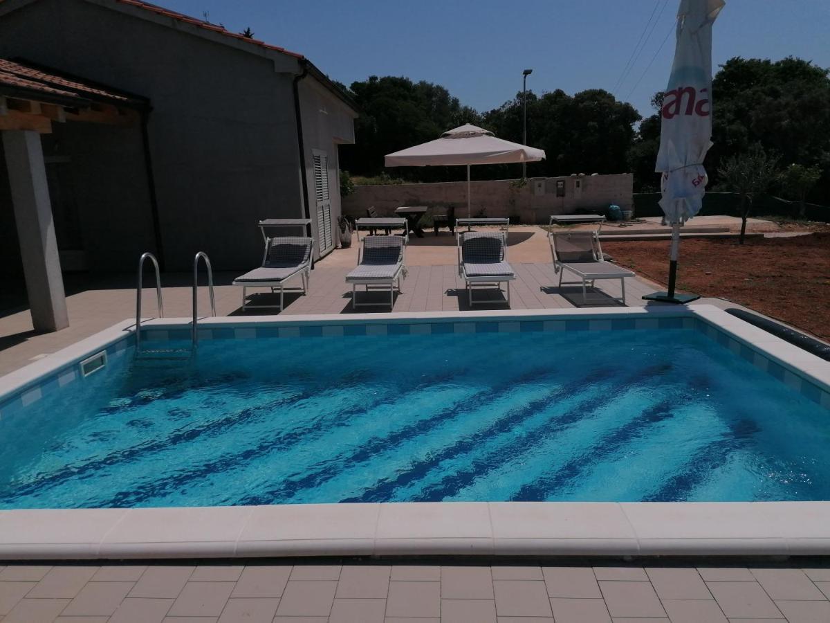Willa House With Pool Mali Lošinj Zewnętrze zdjęcie